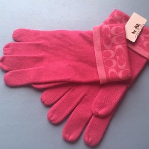 🛑SOLD Coach wool gloves  🛑